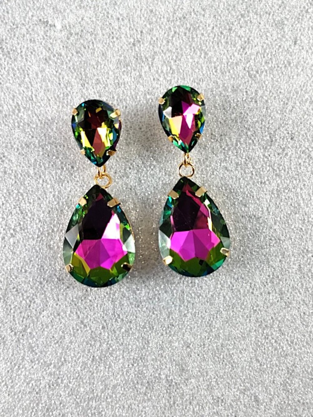 NWOT  Rainbow Crystal Dangle Earrings